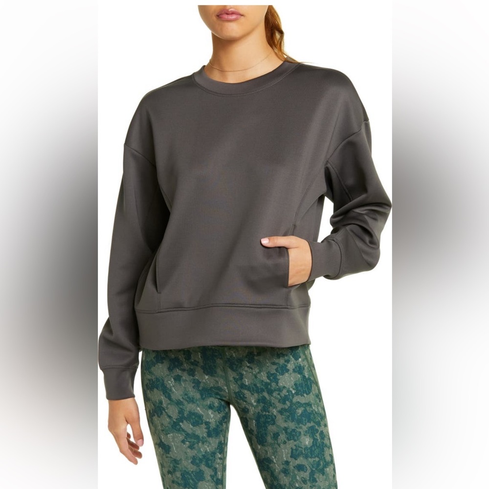 Zella luxe pocket sweatshirt in grey forged size small